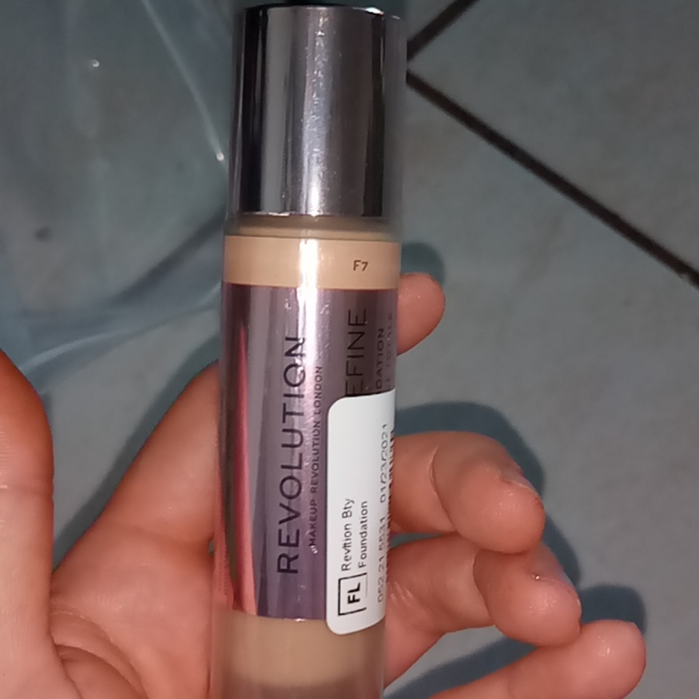 Revolution beauty foundation